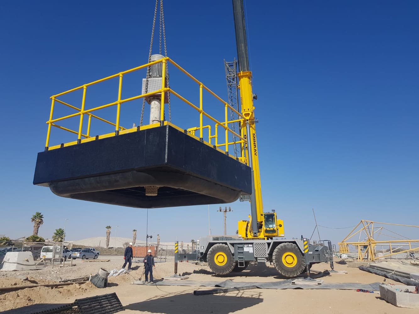 התקנת רפסודה למשאבות ענק HDPE פלסט חן